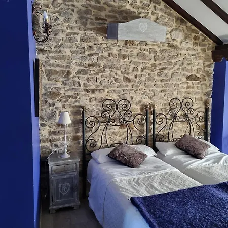 La Casa Encanto Pensión Espinosa de los Monteros